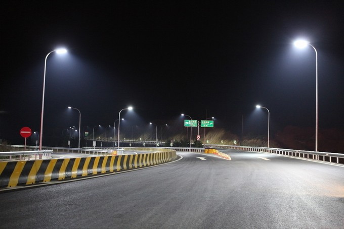 深圳龙岗区政府加速各市镇LED路灯改造工程